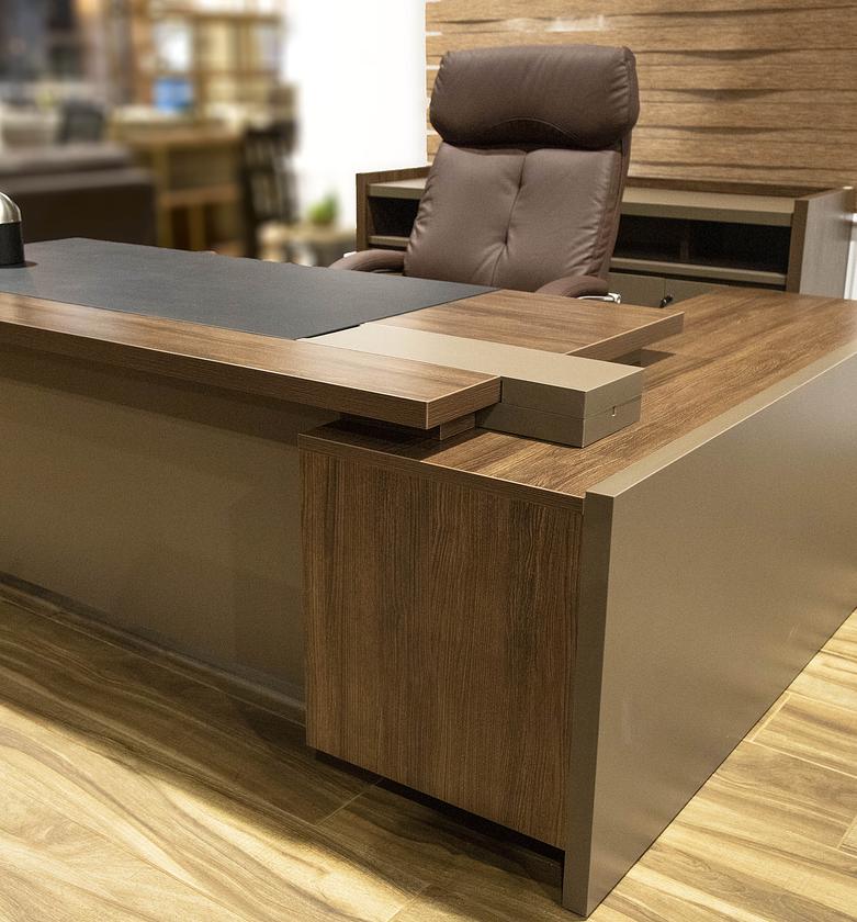 Elegantly designed Office table image