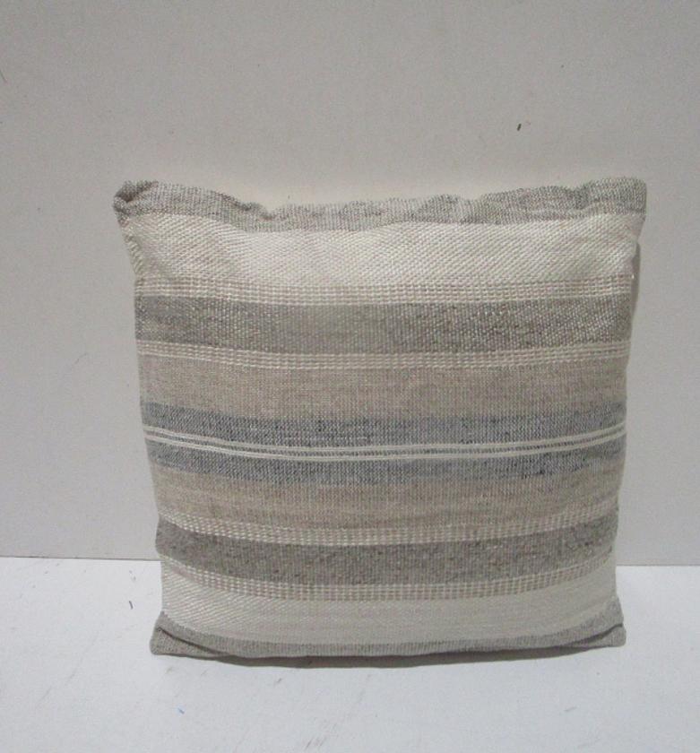 Cushion 45x45cm - 400 gsm image