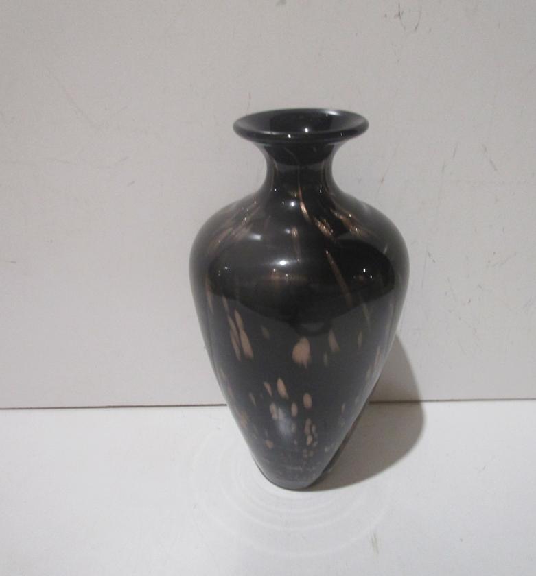 Vase black without flower image