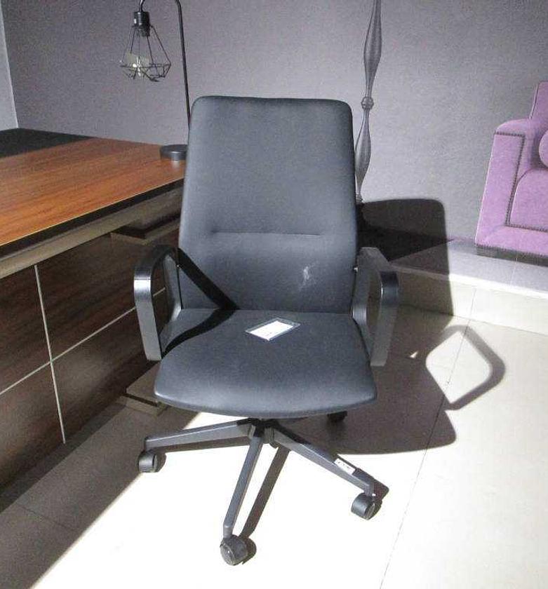 SWIVEL CHAIR, PU, MIDDLE image