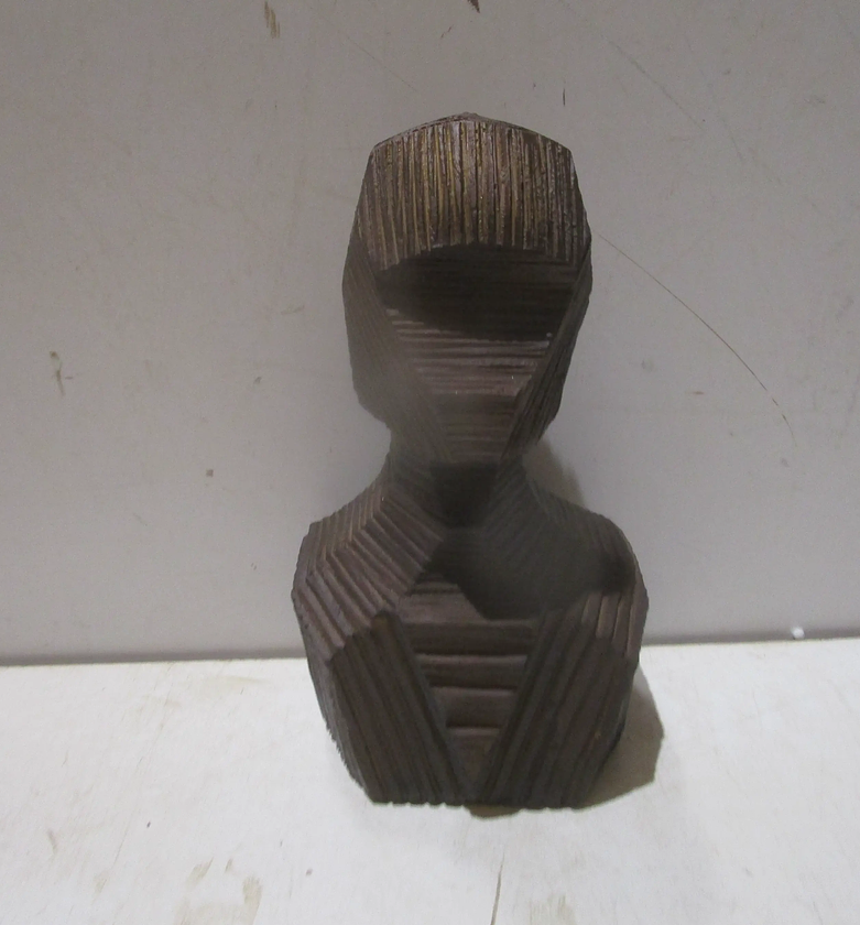 Figurine resin dk brw full image