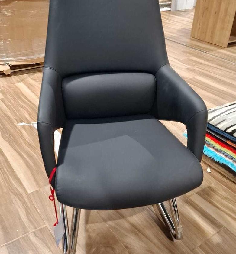 Visitor chair black image