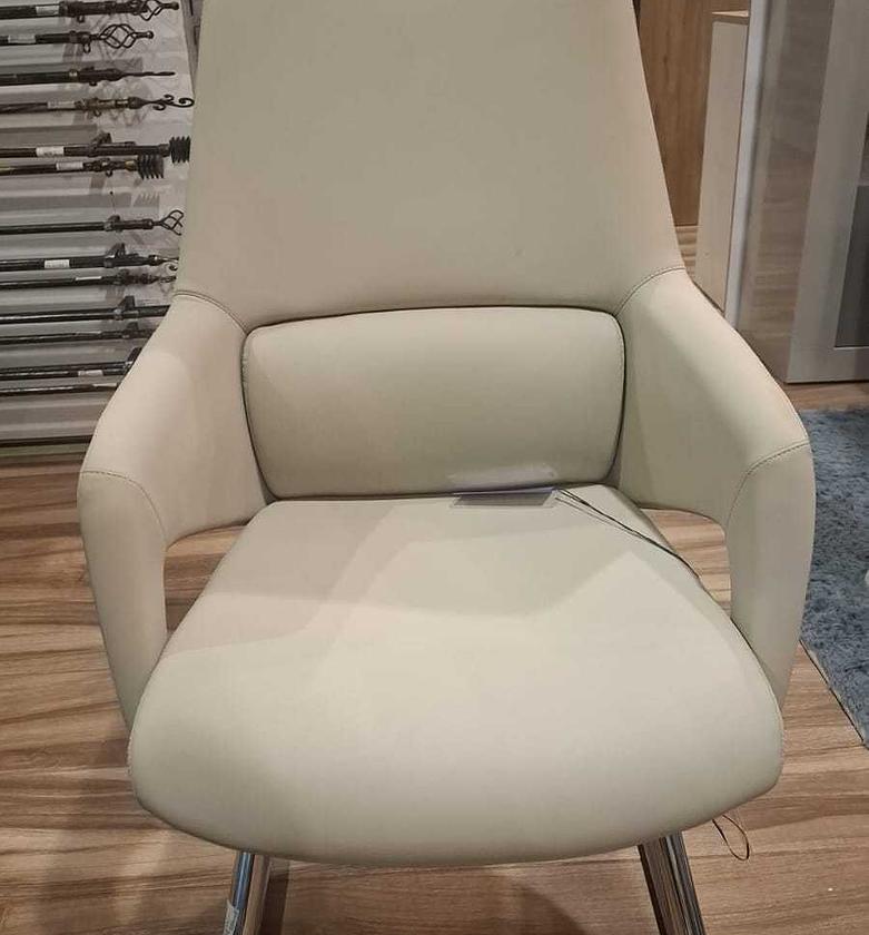 Visitor chair cream  image