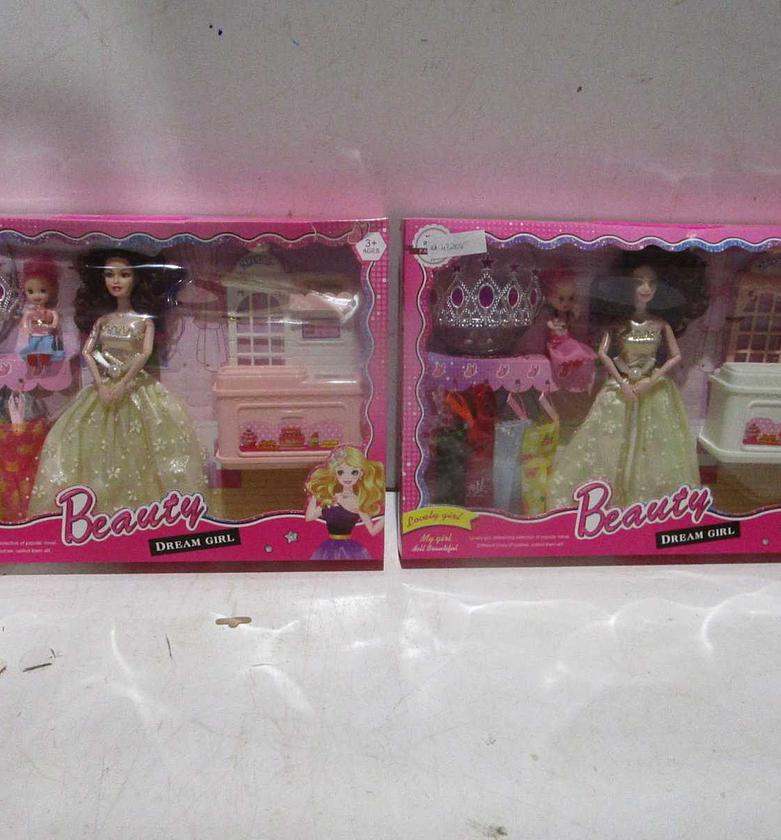 Beauty doll set window box image