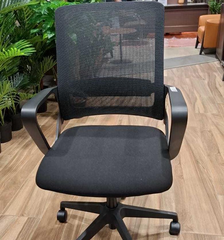 Chair swivel mechanism: single image