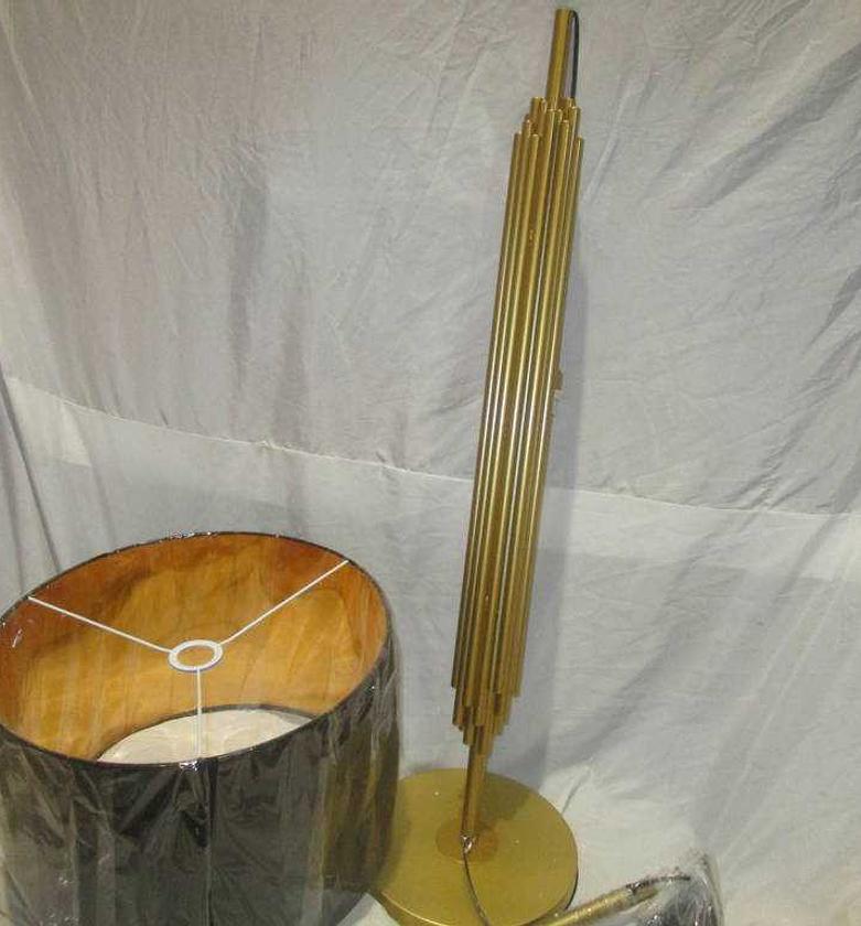 FLOOR LAMP
   G image