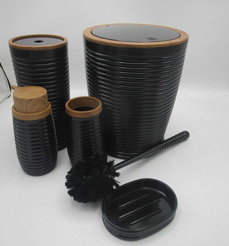 Bathroom set of fo 5 piec image