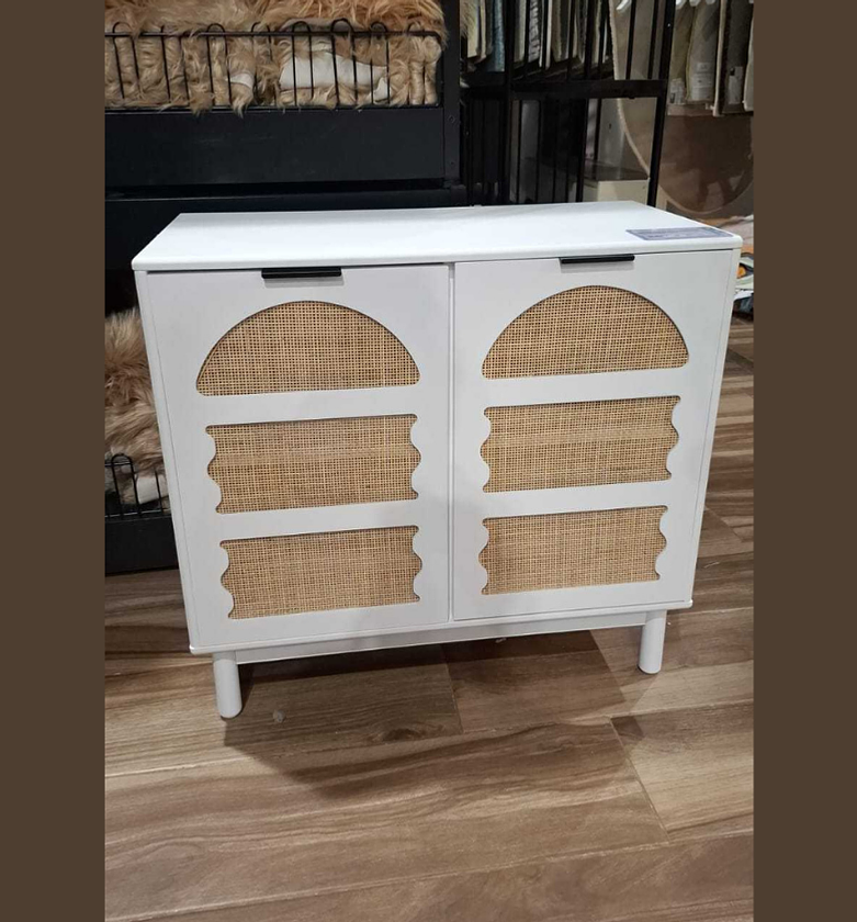 Cabinet 2 door painting, natural image