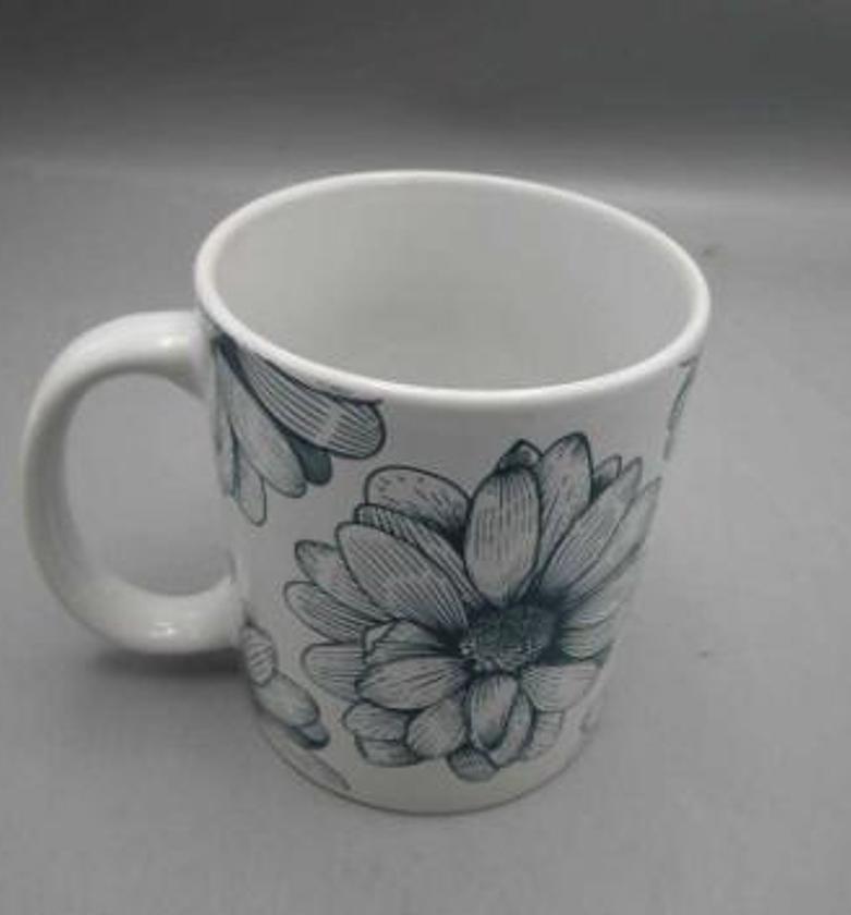 MUG COTTAGE PORCELAINE BL image