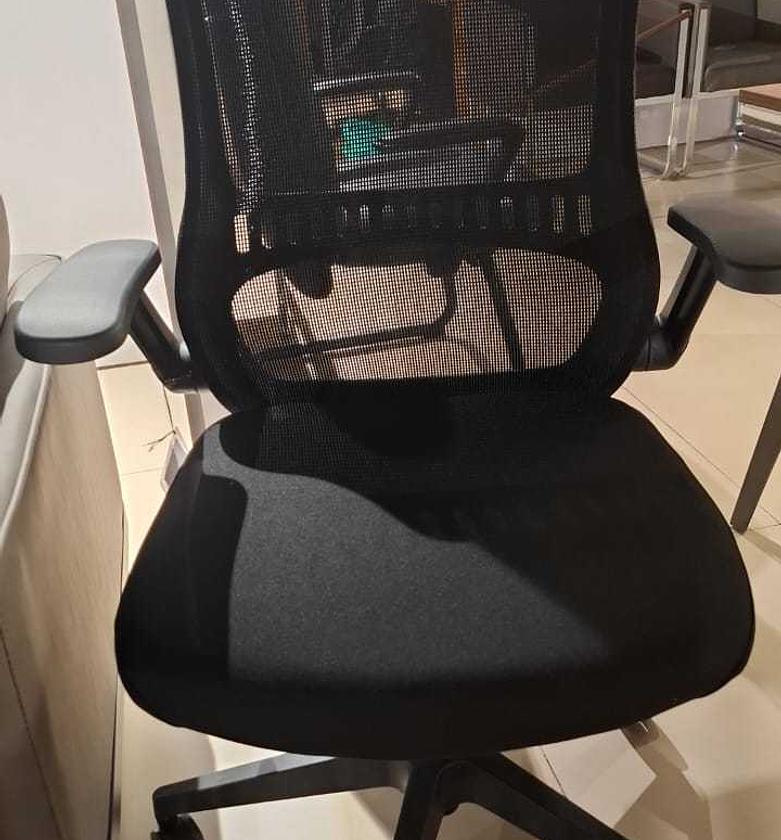 Chair swivel black ,mechanism: image