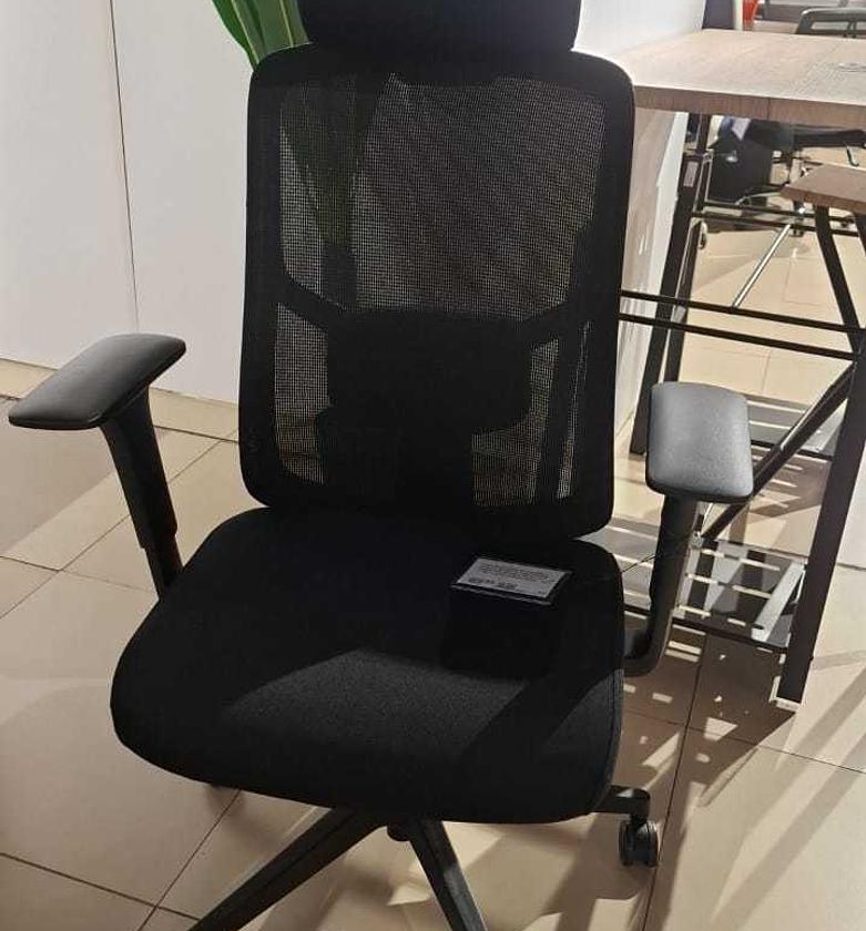 Chair ergonomic mechanism image