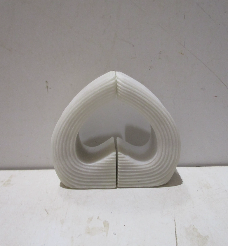 Bookend resin cream set of image