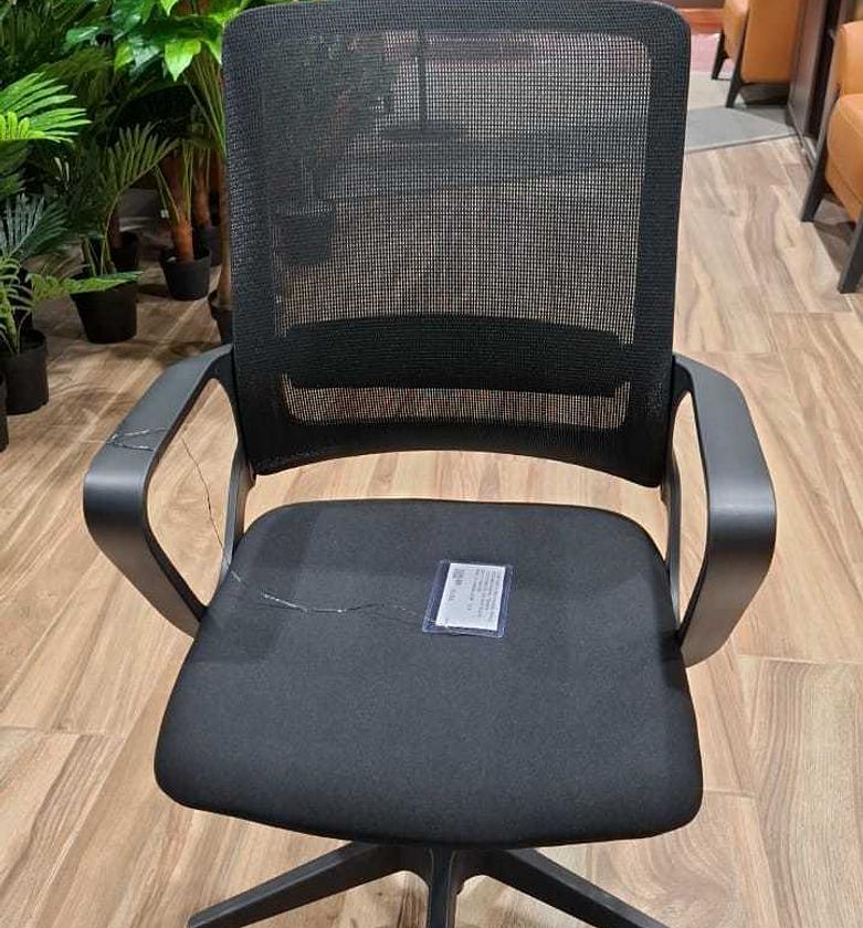 Chair swivel mechanism: single image