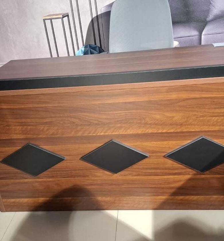 Desk podium by by mfc. image