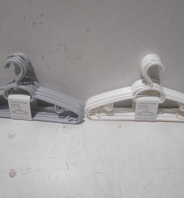 Set of 10pcs plastic hangers image