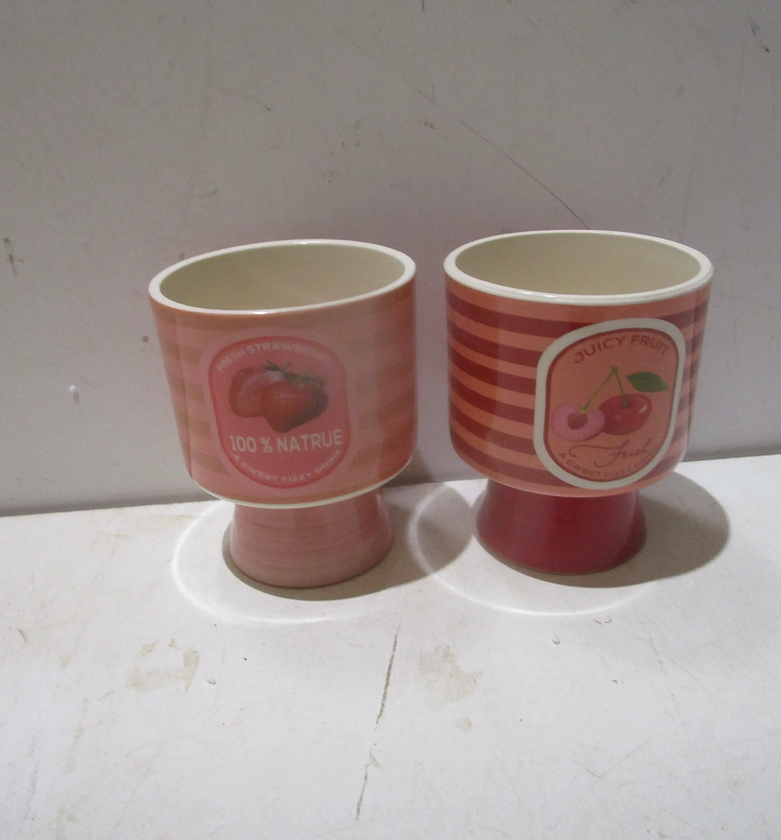 Cup with stand, two colors image