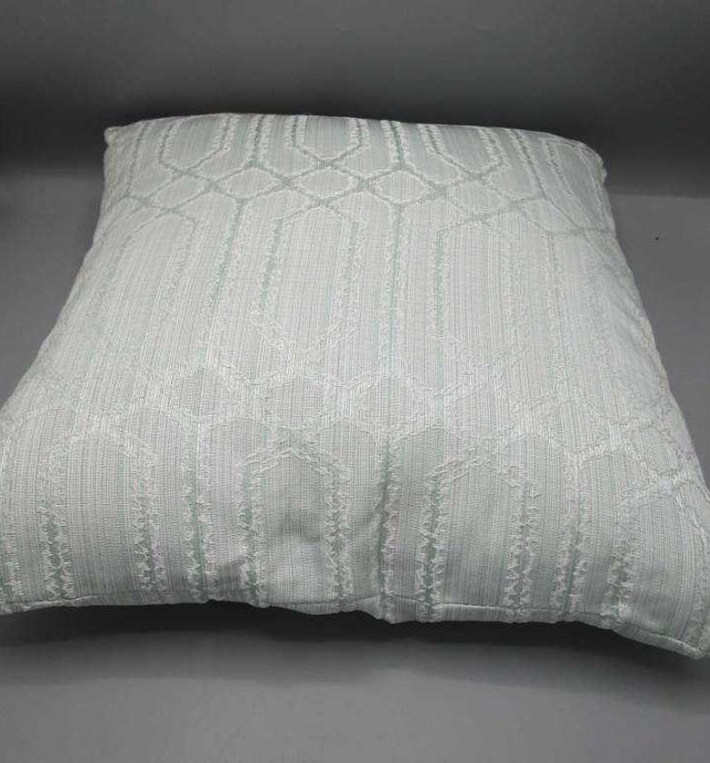 CUSHION WITH FILLED VACUU image