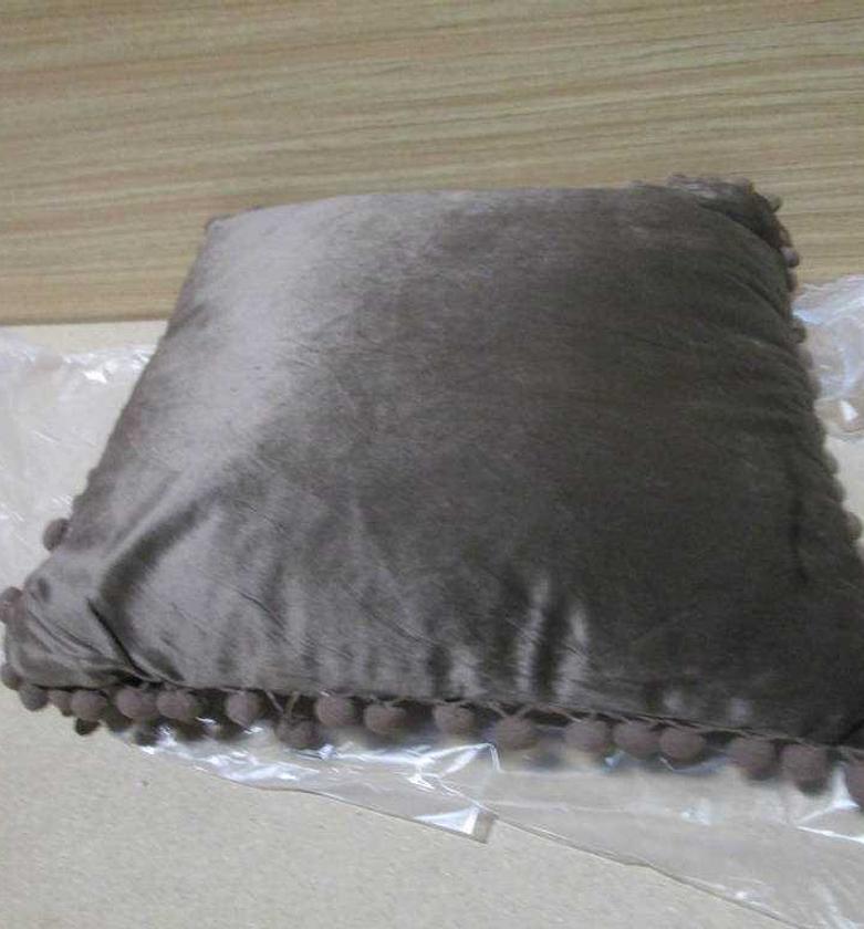 CUSHION 
w 400G FILLING
V image