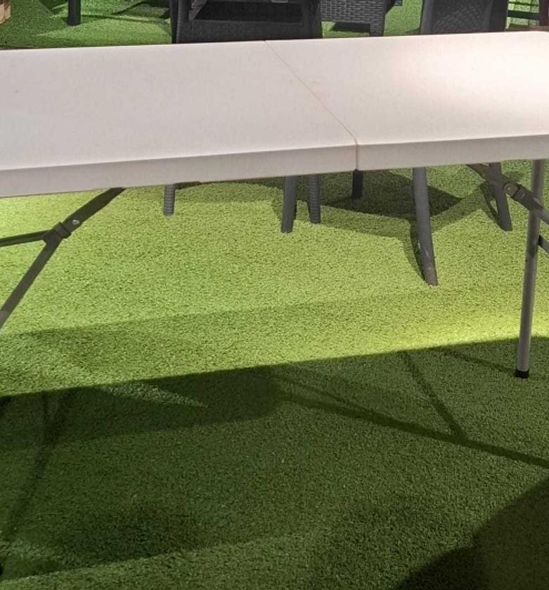 Table hdpe fold-in-half panel image