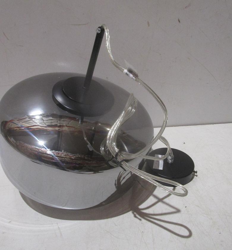 Pendant lamp with bulb t10 image