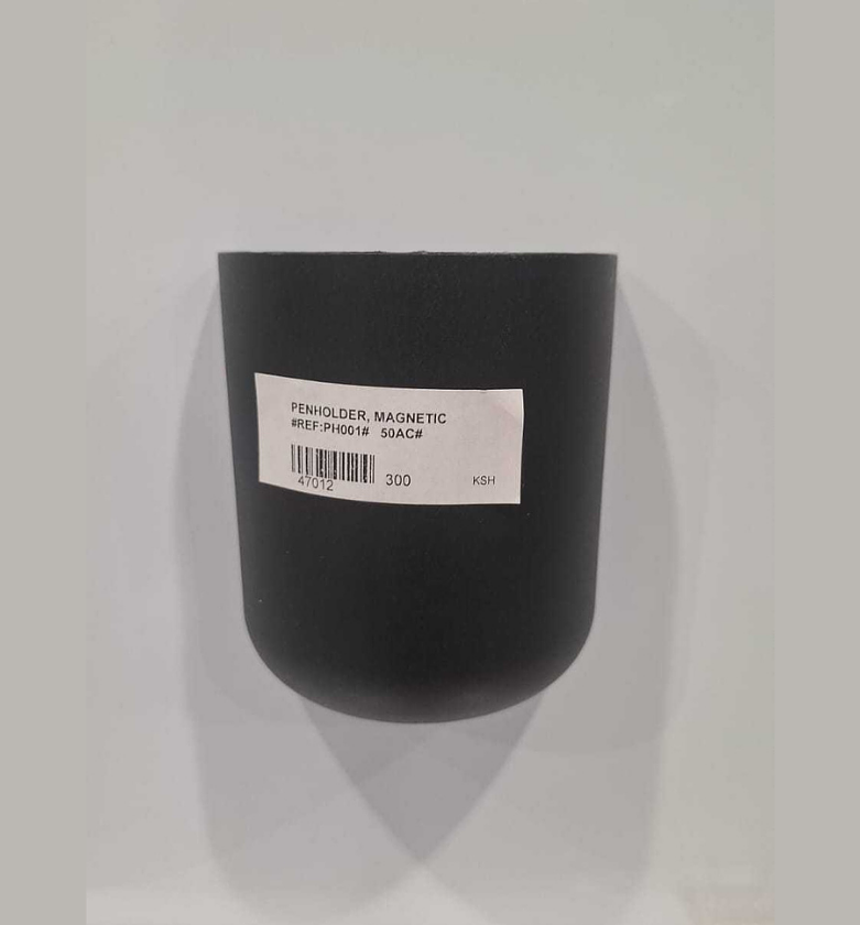Penholder, magnetic image