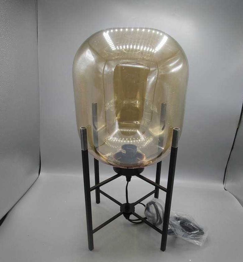 FLOOR LAMP    A image