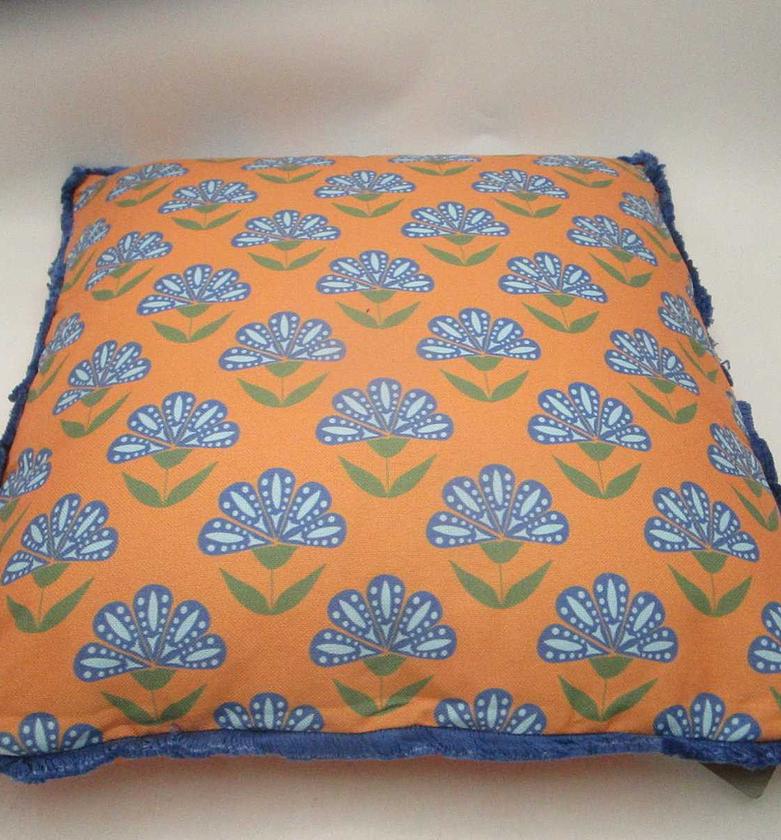 Cushion 50% polyester 50% image