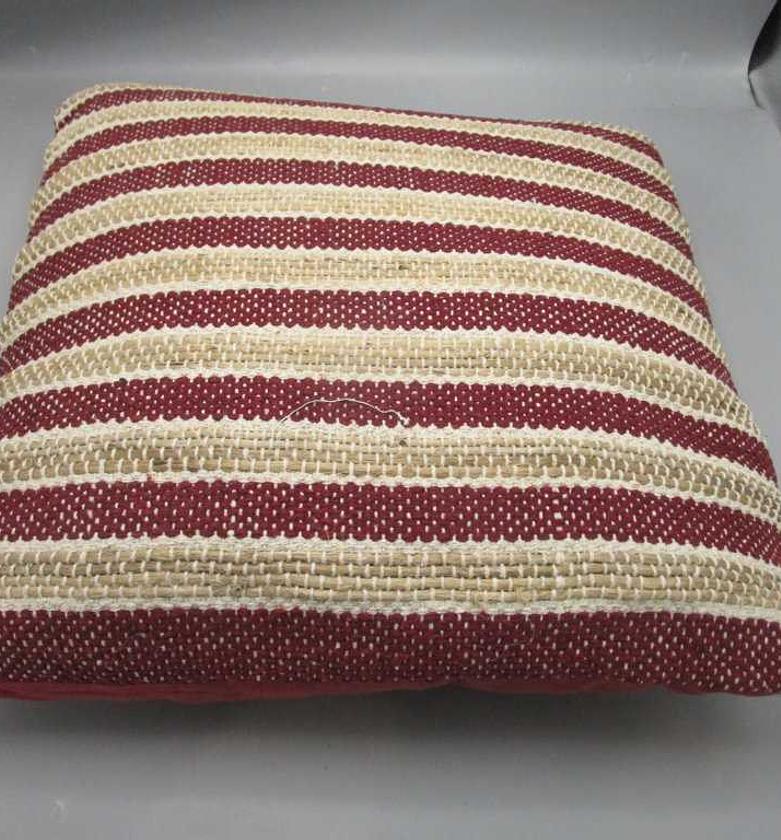 Cushion ; front in cotton image