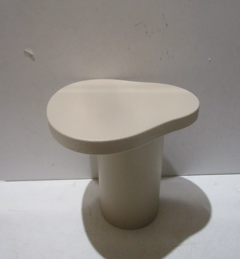 End table organic mdf ciment image