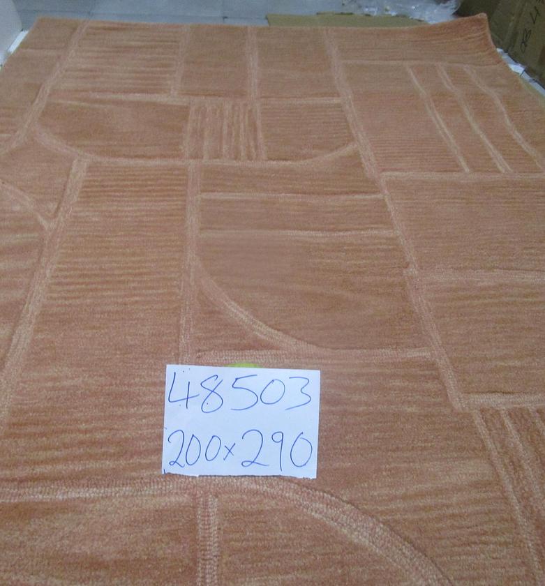 Handtufted wool rug with cotton image