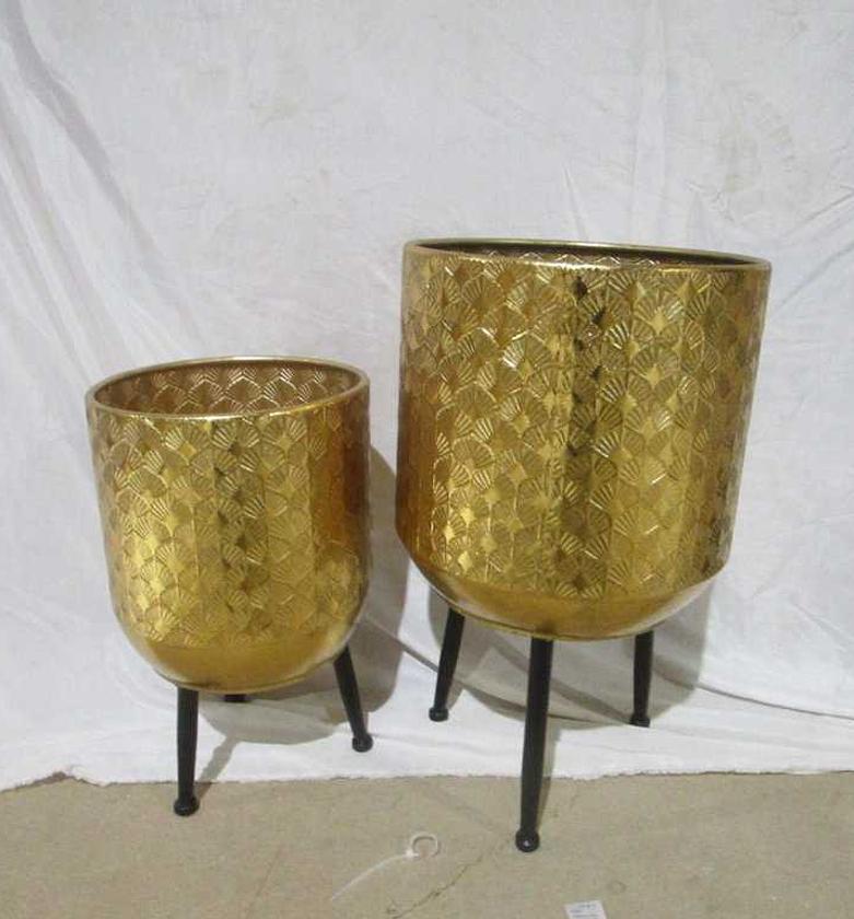 Flower pot set of 2 
iron image