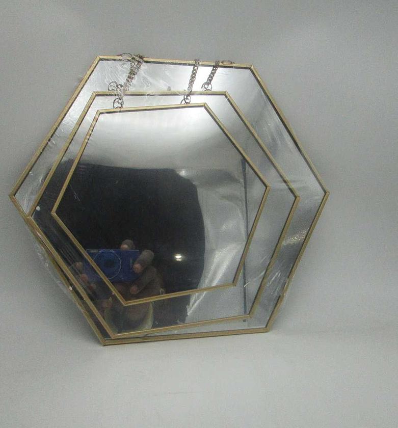 Mirror gld hexa met leny  image