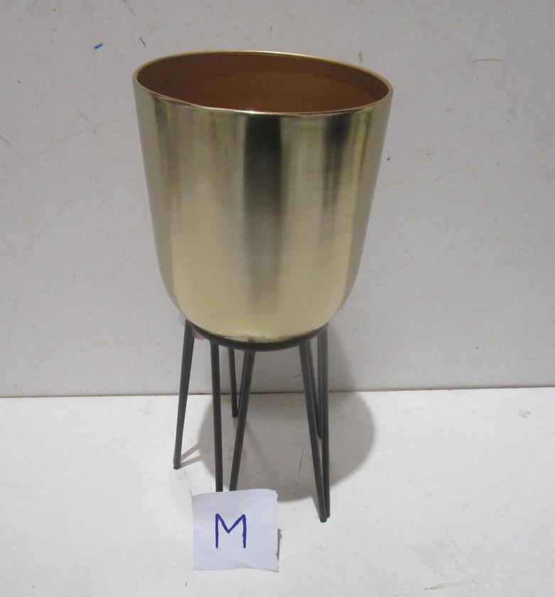 Pot indoor iron planter on image