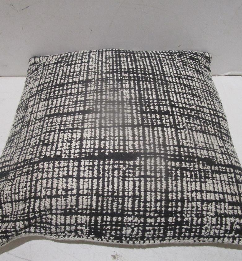 Cushion 50x50 duble faced- image