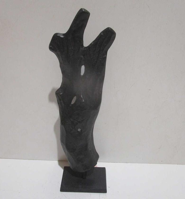 Statue aluminium rough finish image