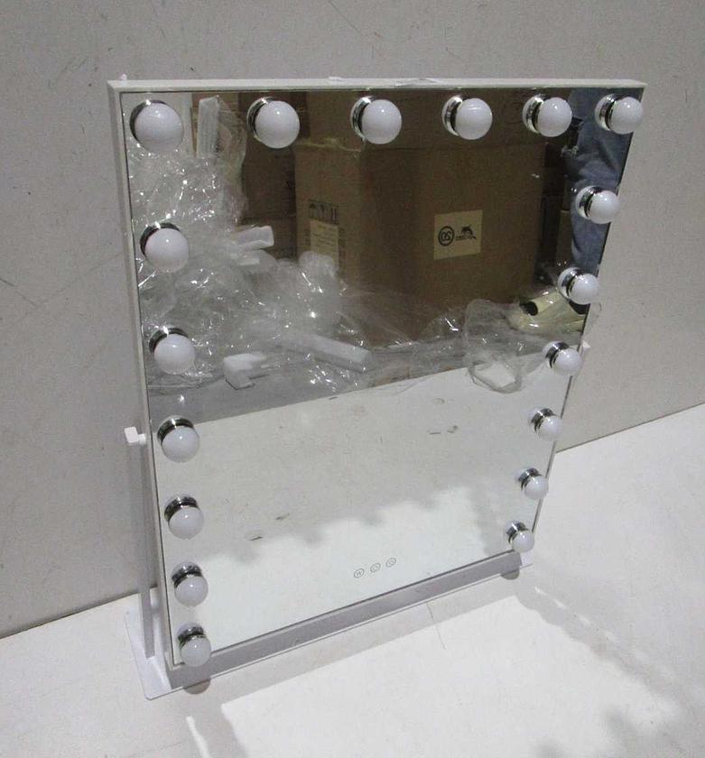 Mirror w 18 light bulb image