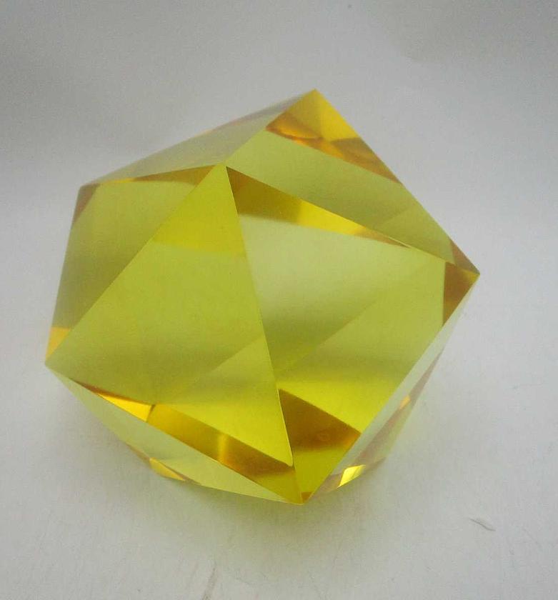 Crystal prisma solid colour image