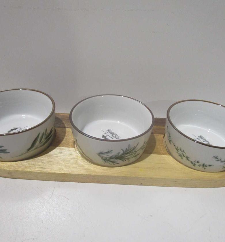 Serving set of 4pcs white image