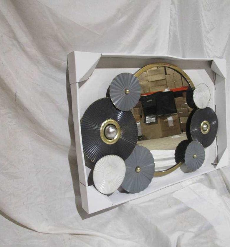 metal wall deco  79.4*52. image