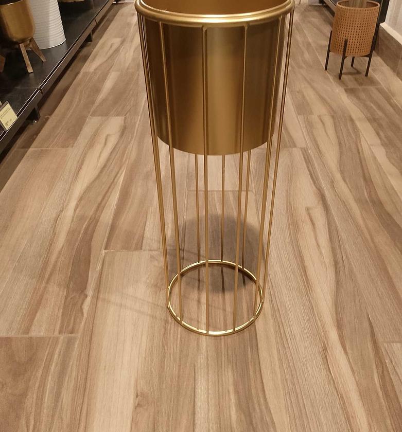 Set of 2 metal flower pot image