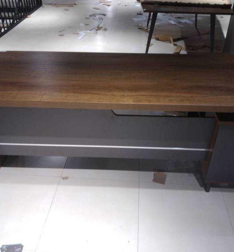 Executive Desk Left Side – Golden Diamond with New Grey Finish (200x80x128x75cm, Model M037) image