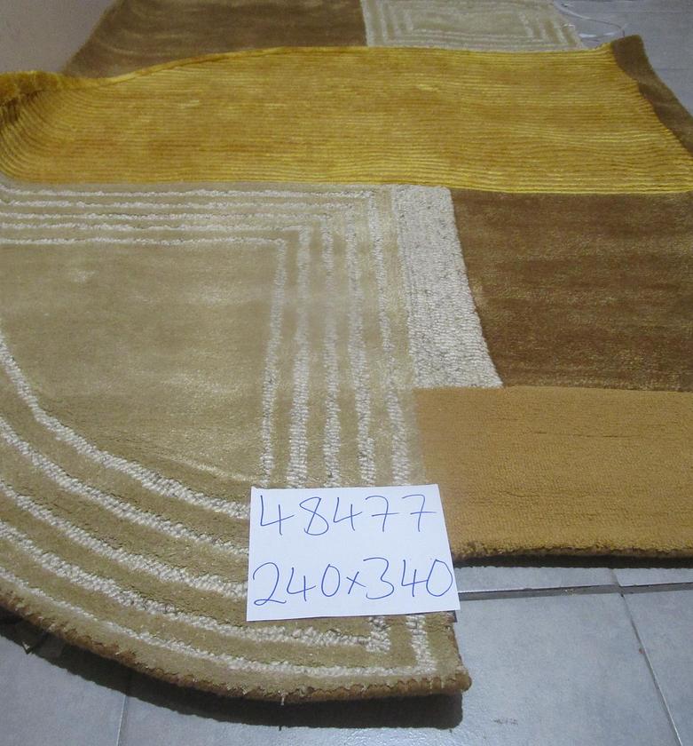 Handtufted wool / polyester image