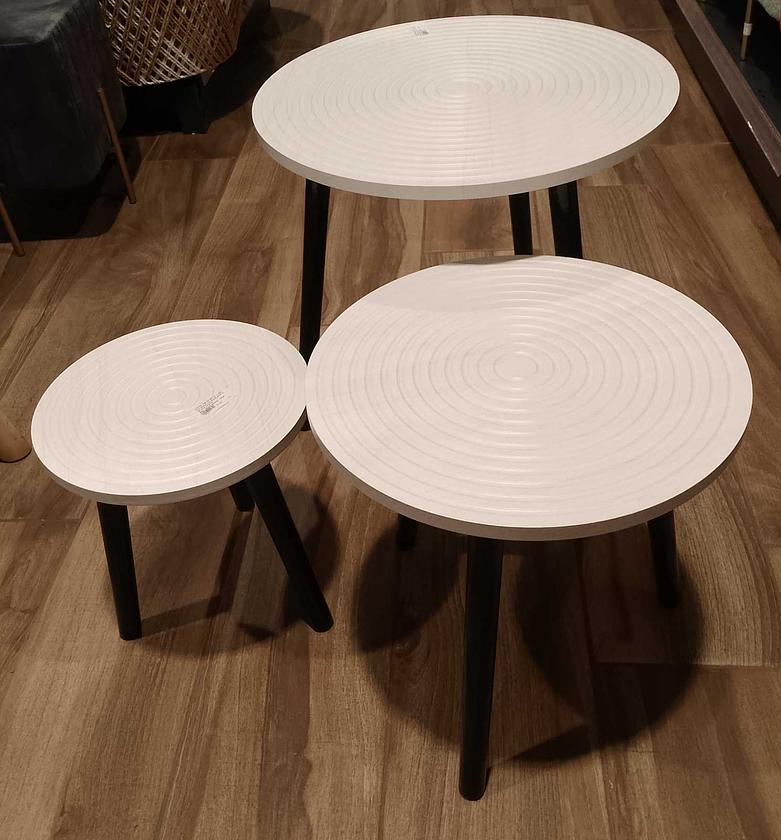 Coffee tables set of 3 image