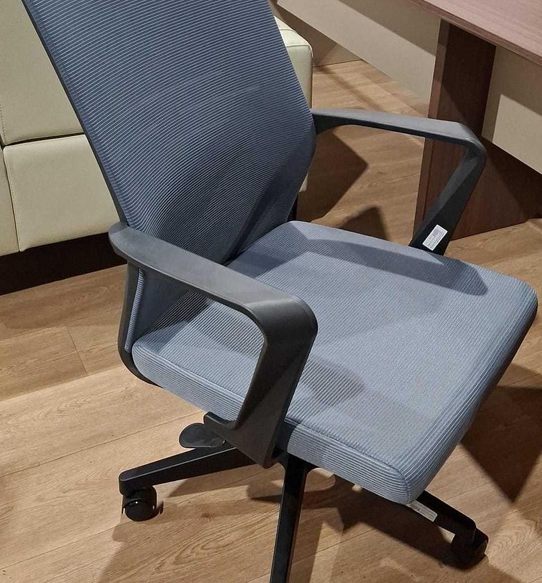 Aeronix T320 Mesh Swivel Office Chair – Grey Fabric Seat & Black Frame image