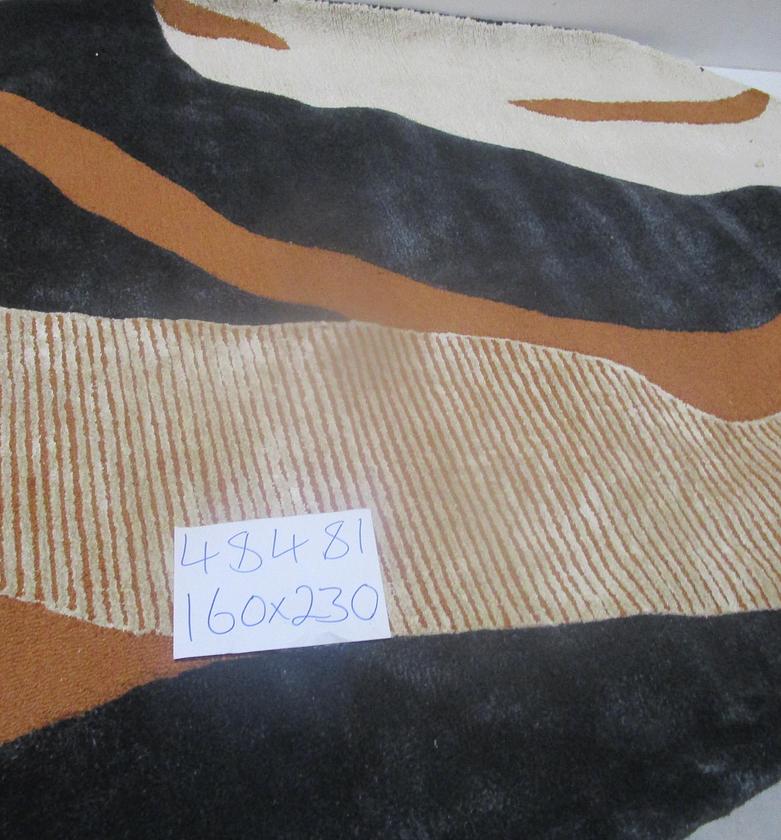 Handtufted wool / polyester image