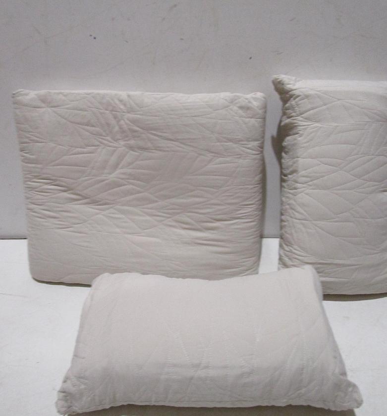 Quilt beige 240x260+2x50x70cm +2x30x50cm image