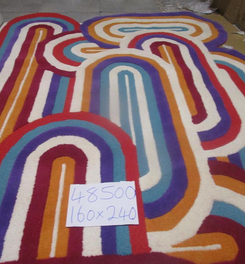 Handtufted new zealand wool image