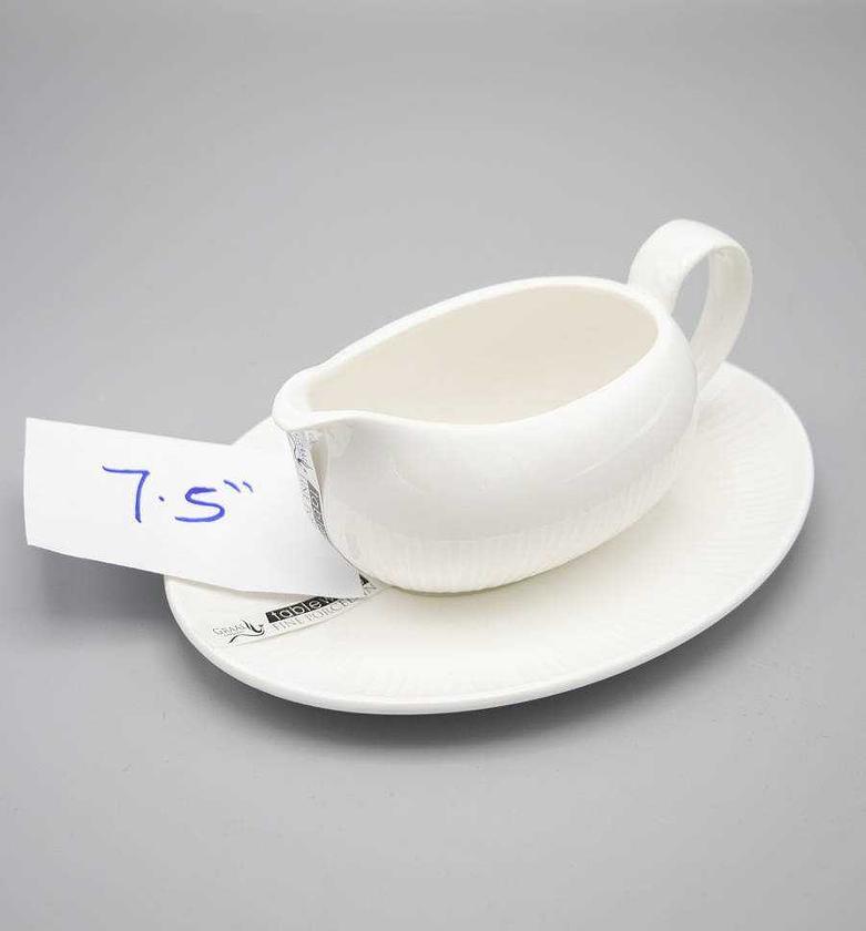 Gravy boat +------ 7.5"sa image