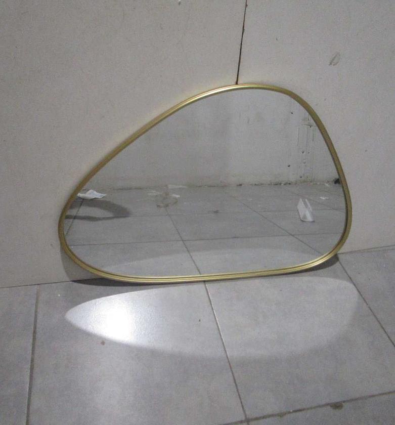 Mirror glass 3mm iron frame image