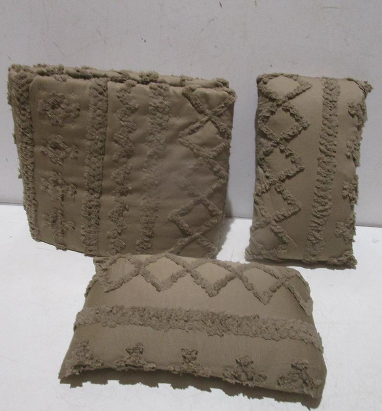 Quilt taupe 240x260+2x50x70cm +2x30x50cm image